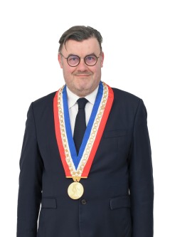 Mr le Maire
