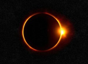 Éclipse solaire le 12 août à Joué-lès-Tours